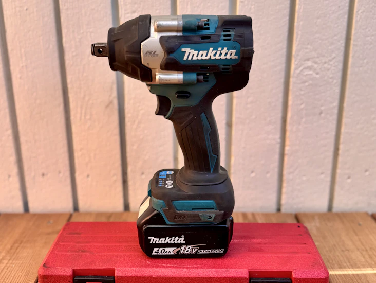 Makita iskevä mutteriväännin | renkaanvaihtosetti