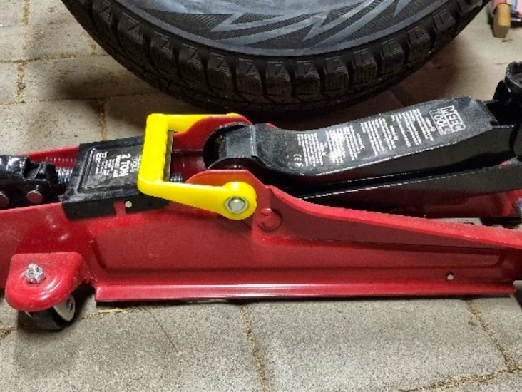 Kraftig domkraft för personbil