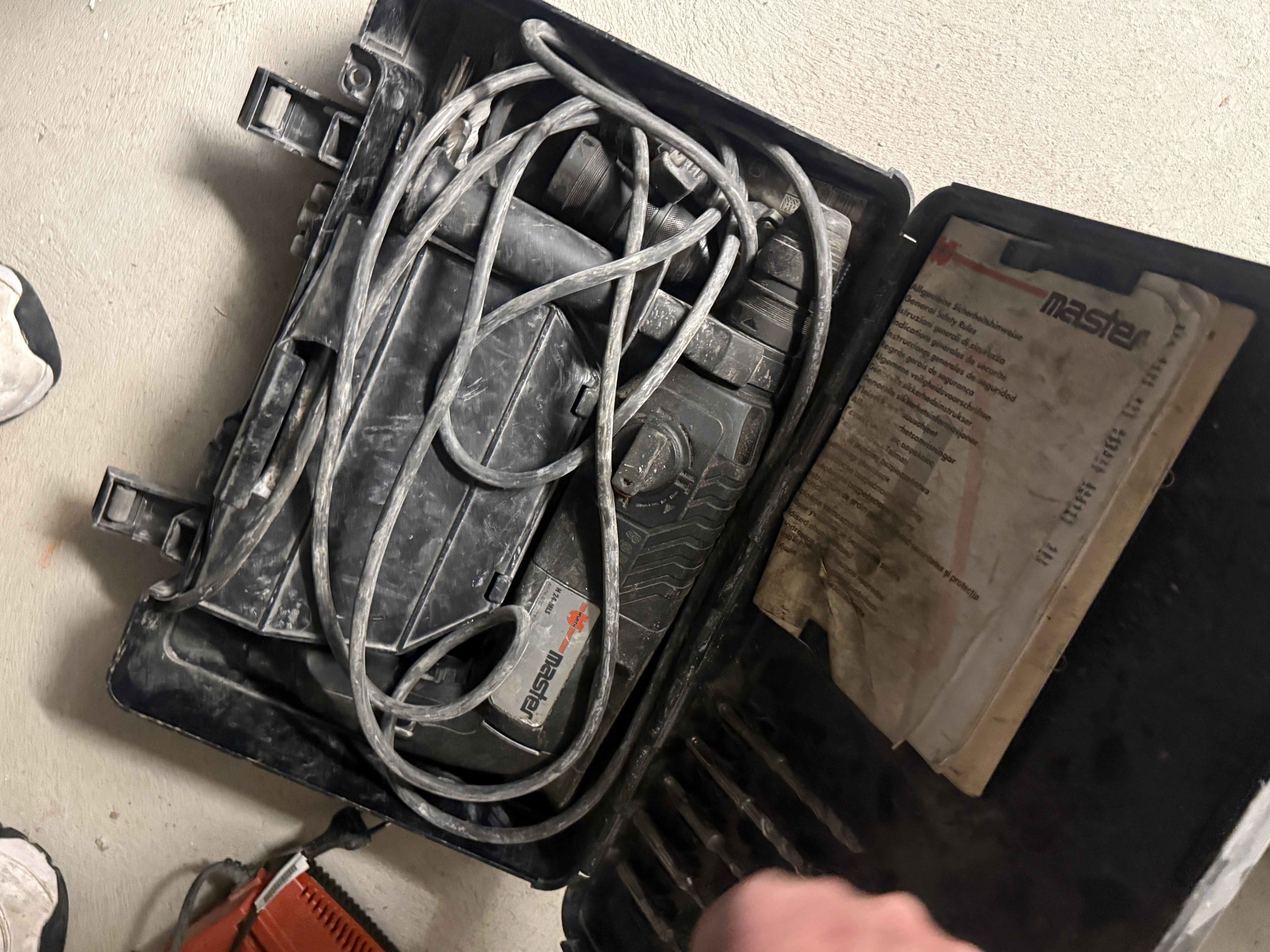 Kraftig og kompakt borhammer