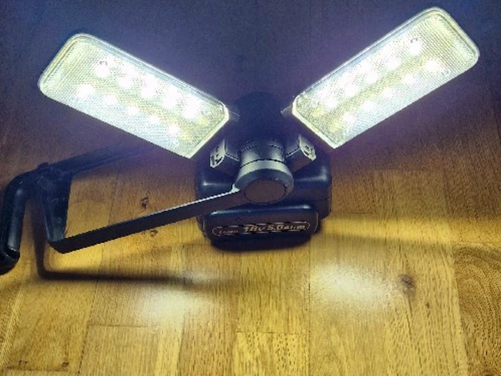Panasonic 18v bygglampa