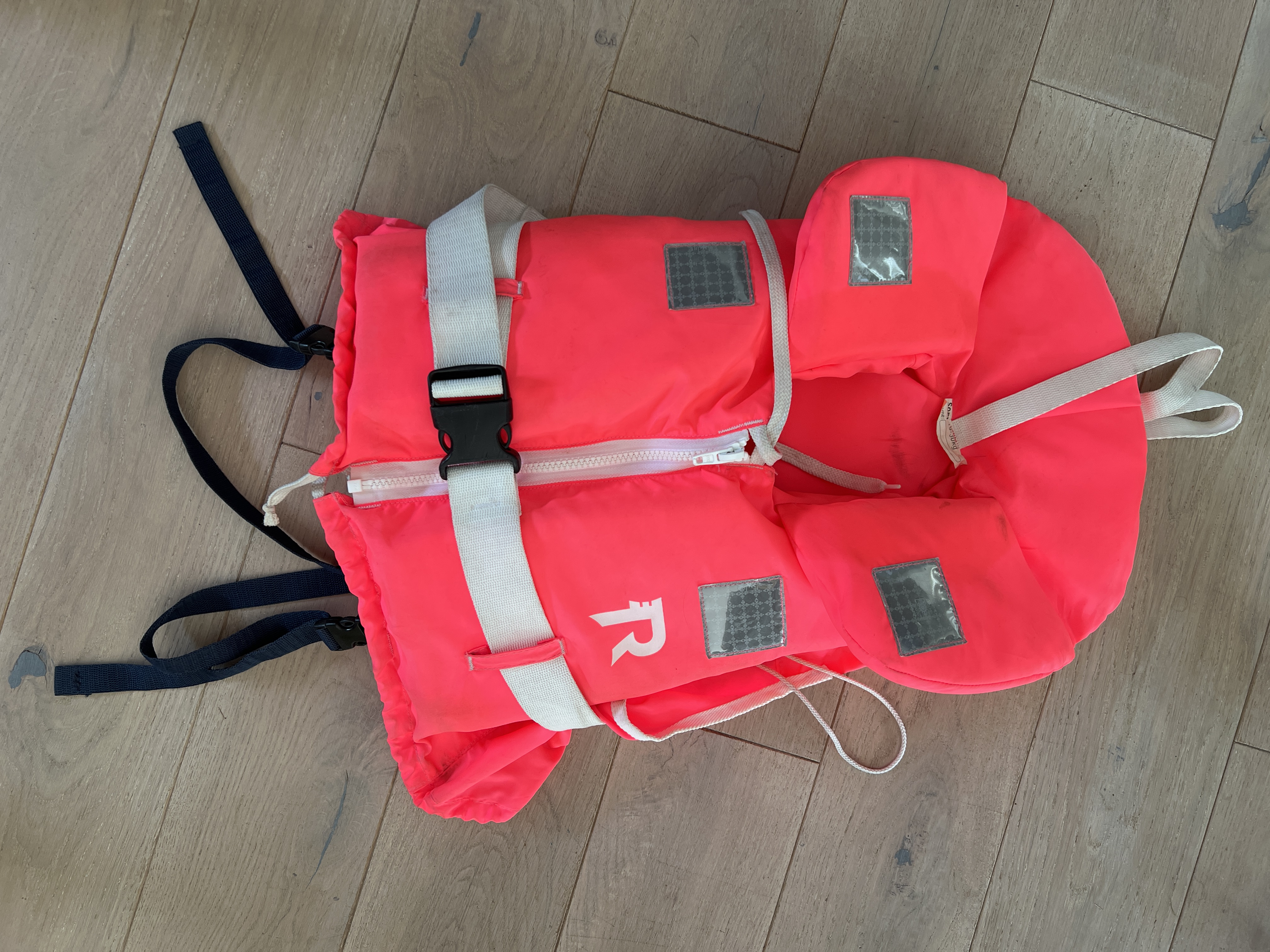 Redningsvest til barn 15-30 kg