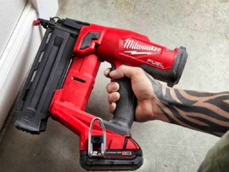 Dyckertpistol med batterier