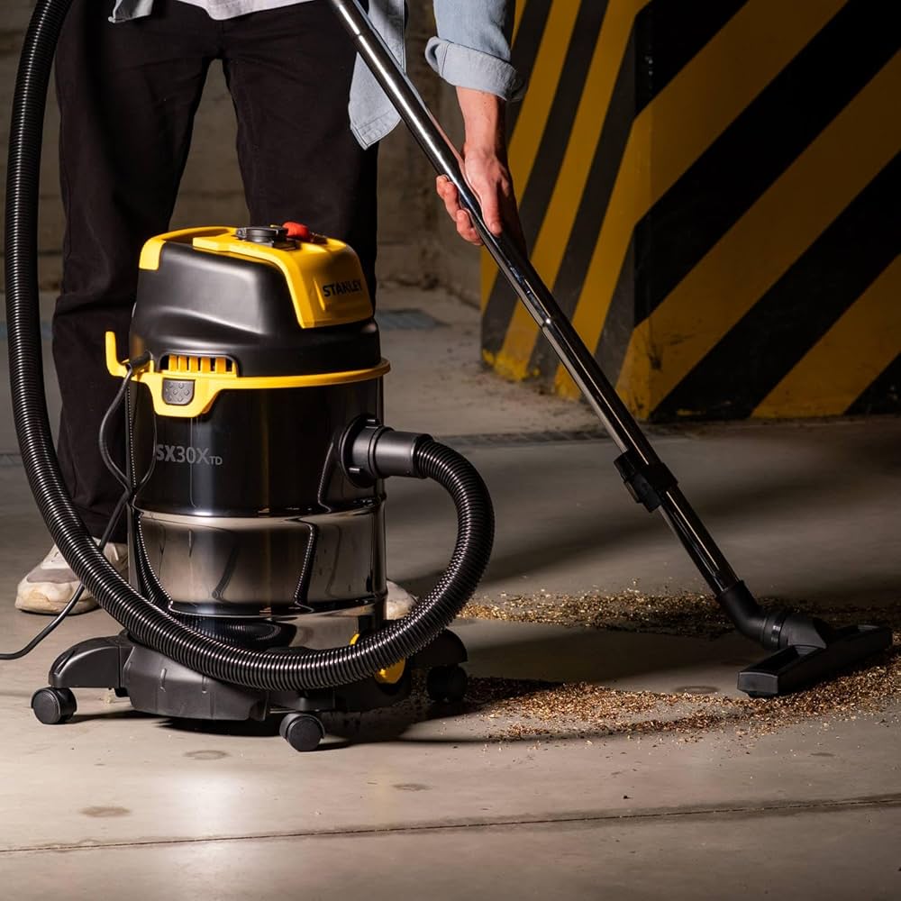Kraftfull grovdammsugare (1600w) – våt & torr med eluttag
