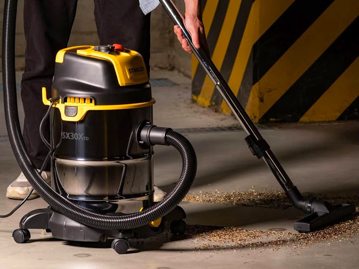 Kraftfull grovdammsugare (1600w) – våt & torr med eluttag