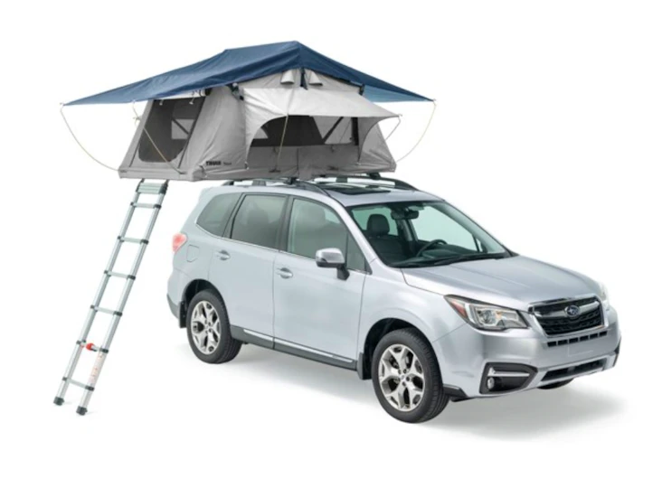 Kattoteltta eränkävijöille majoitteeksi