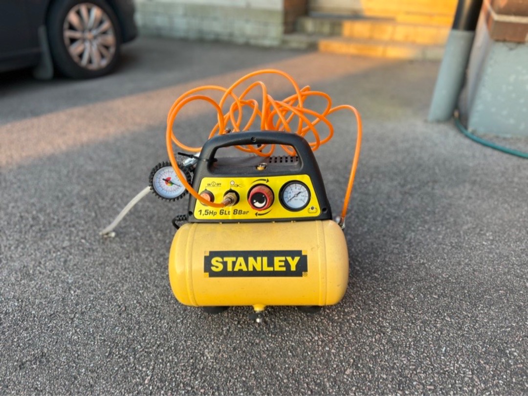 Stanley bärbar kompressor 1,5hk 6l 8bar
