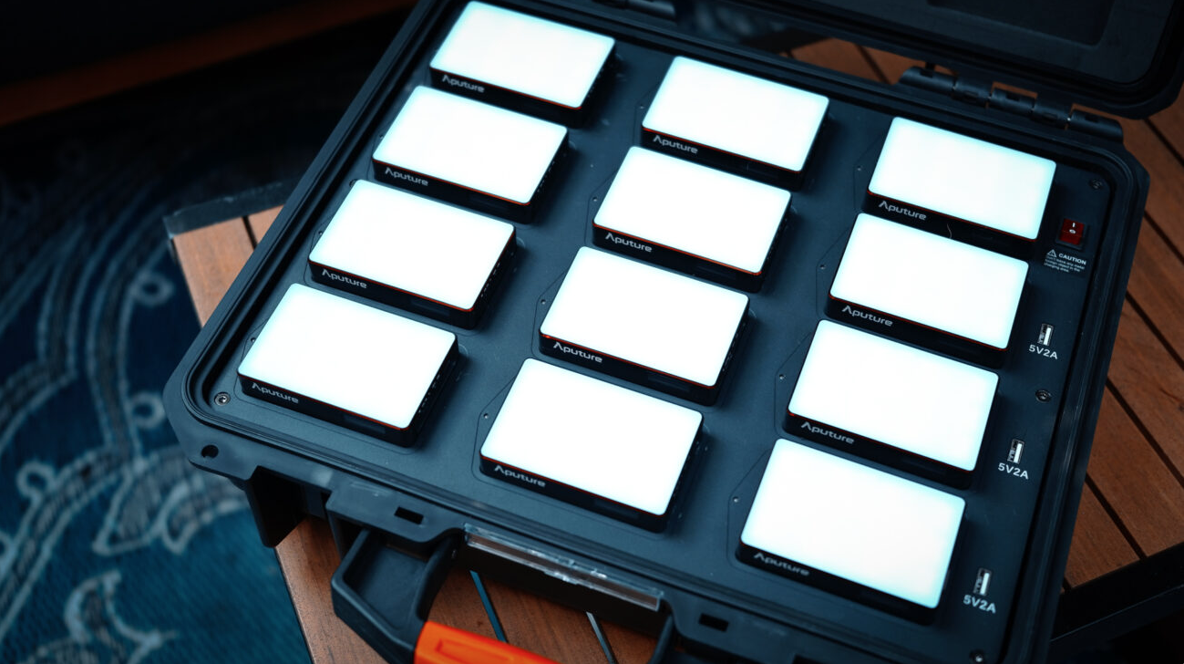 Aputure al-mc 12-light production kit