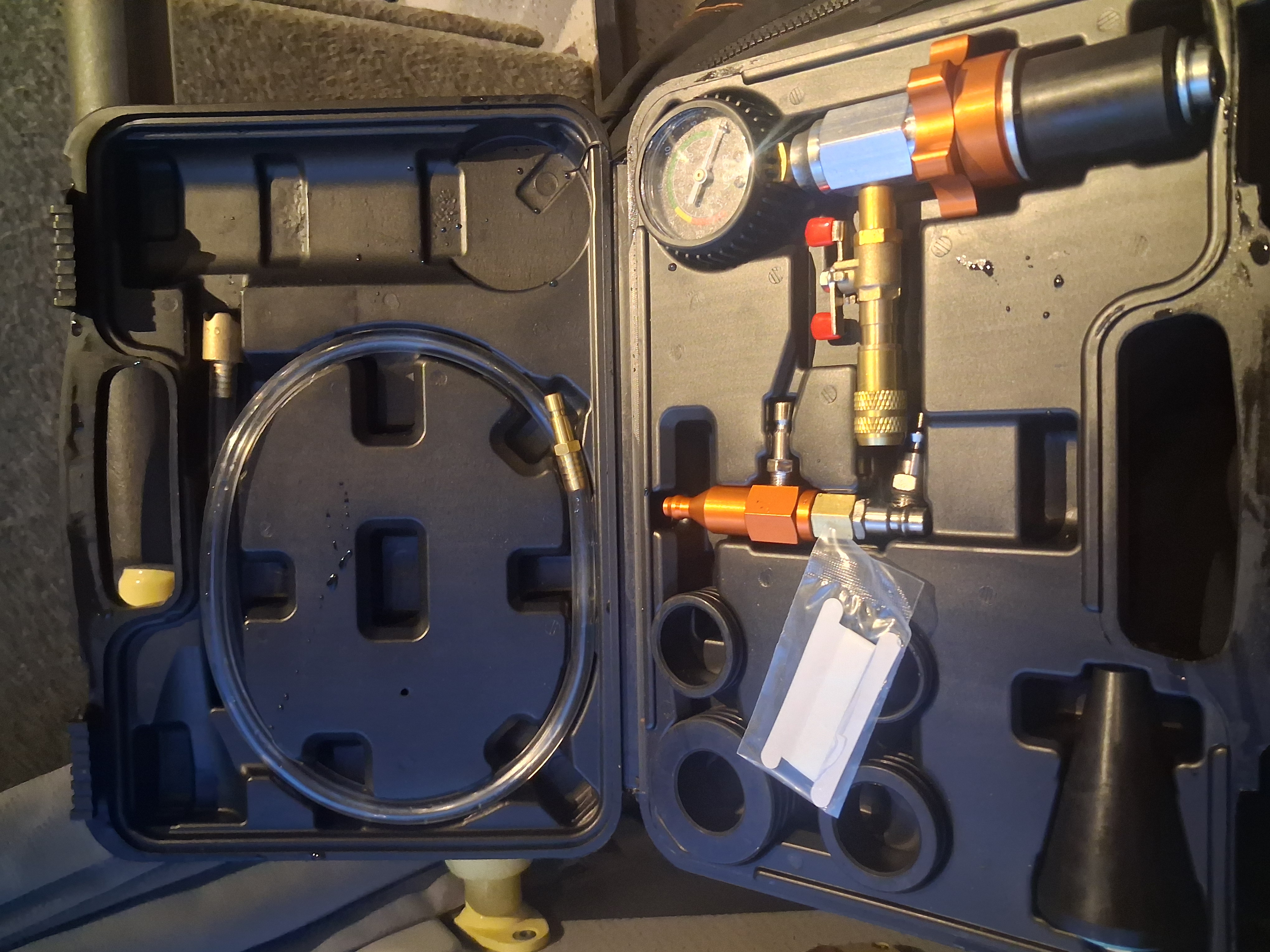 Kylvätskefyllare vacuum