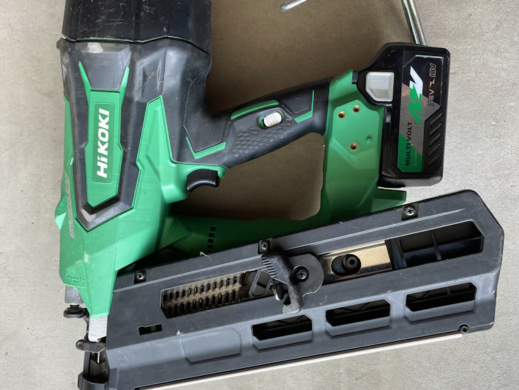 Batteridrevet spikerpistol hikoki