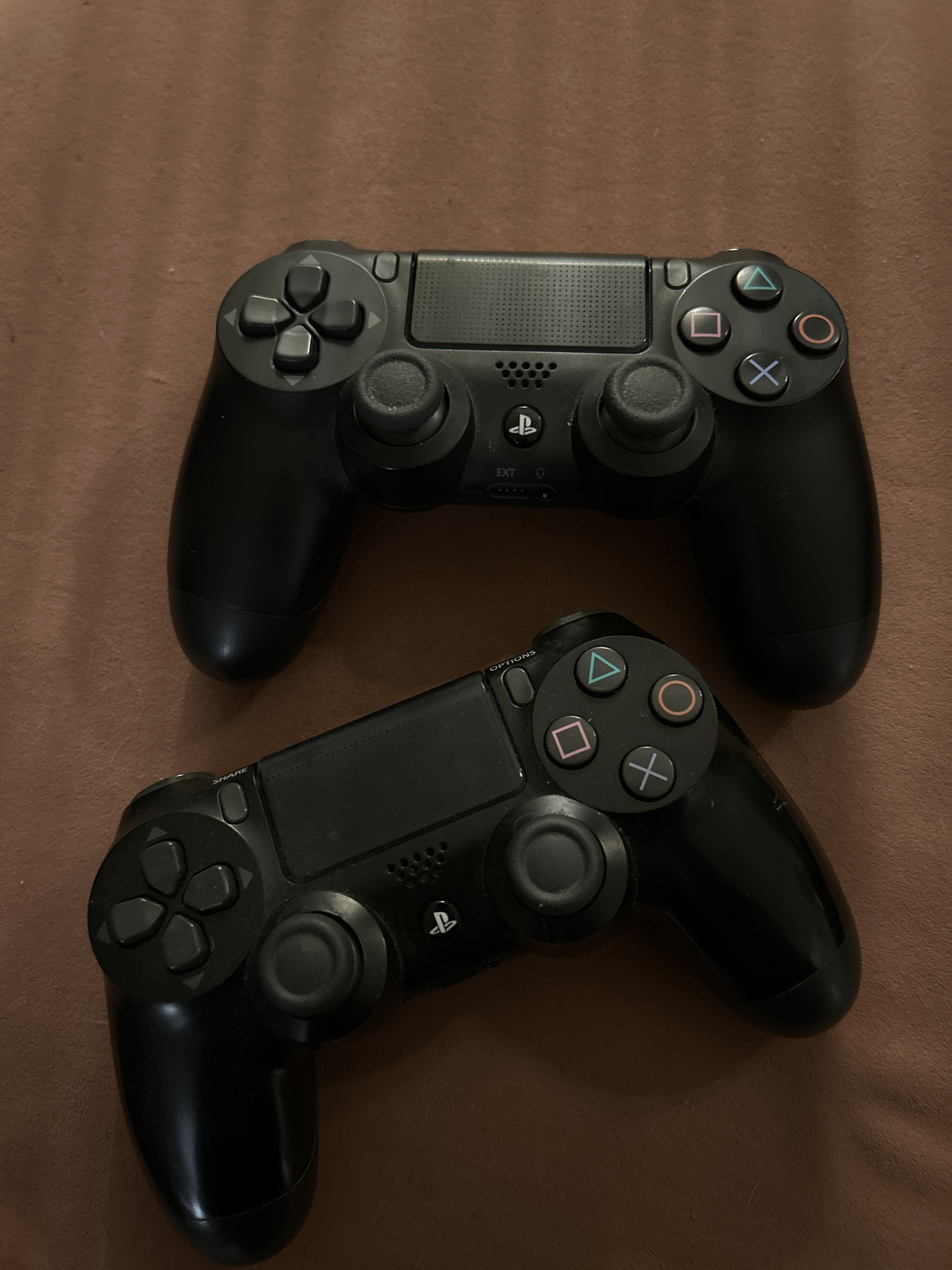 1-2 ps4-handkontroller 