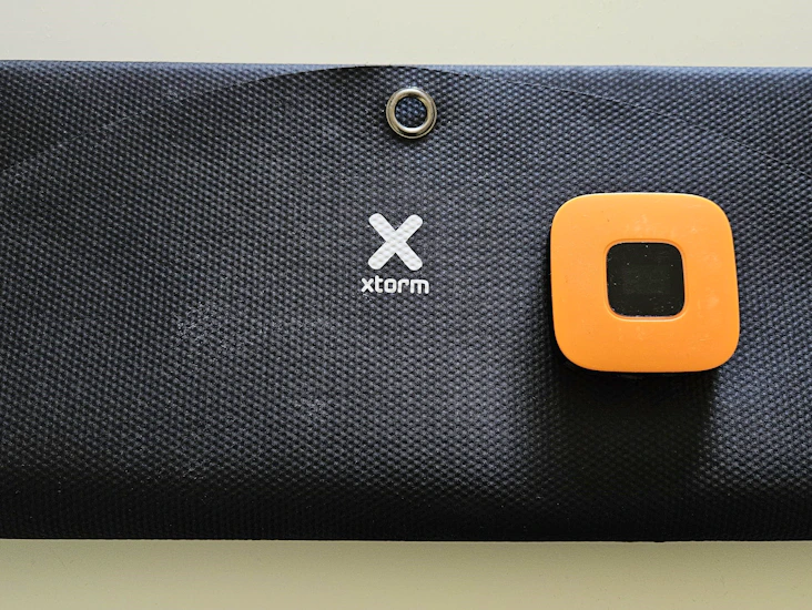 Xtorm ap275u solar booster 21w -aurinkopaneeli