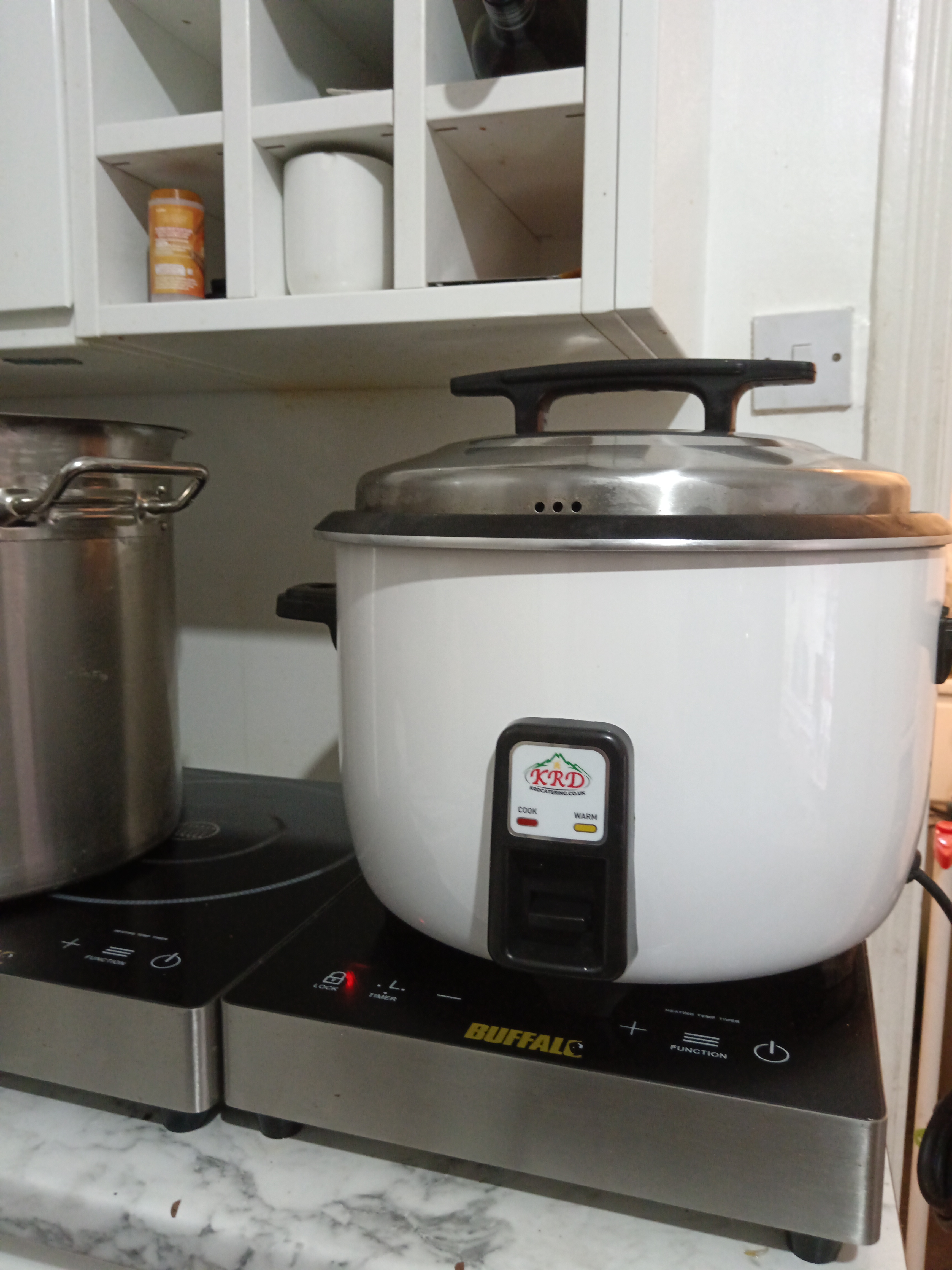 Rice cooker 