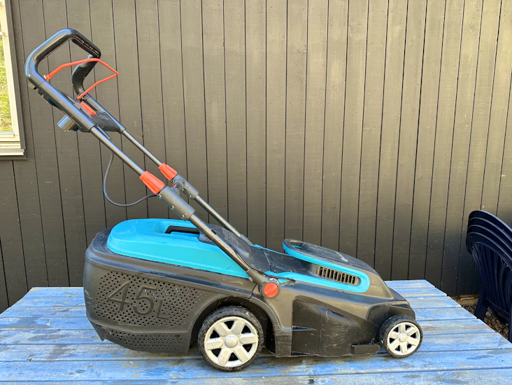 Elektrisk gräsklippare