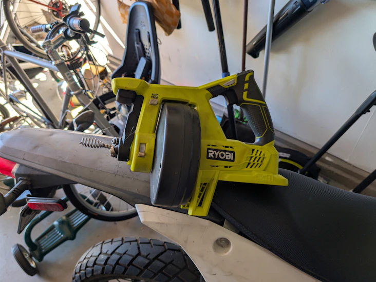 Ryobi 18v one+ drain auger – unclog drains with ease