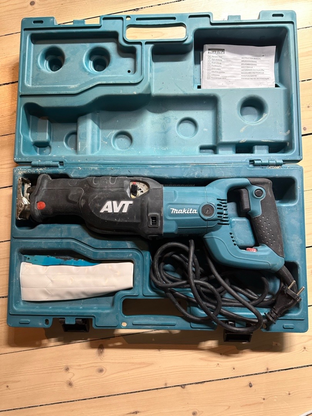 Tigersåg makita jr3070ct