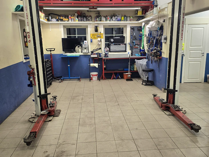 Leie av verksted med løftebukk