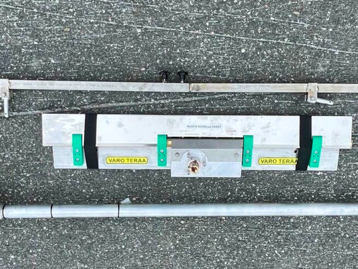 Kaislaleikkuri, akkukäyttöinen