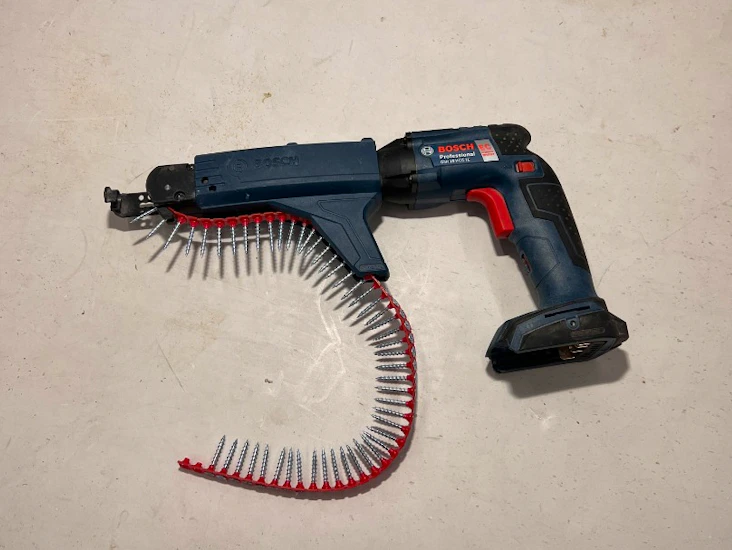 Skruvautomat för gips, skivor, trall