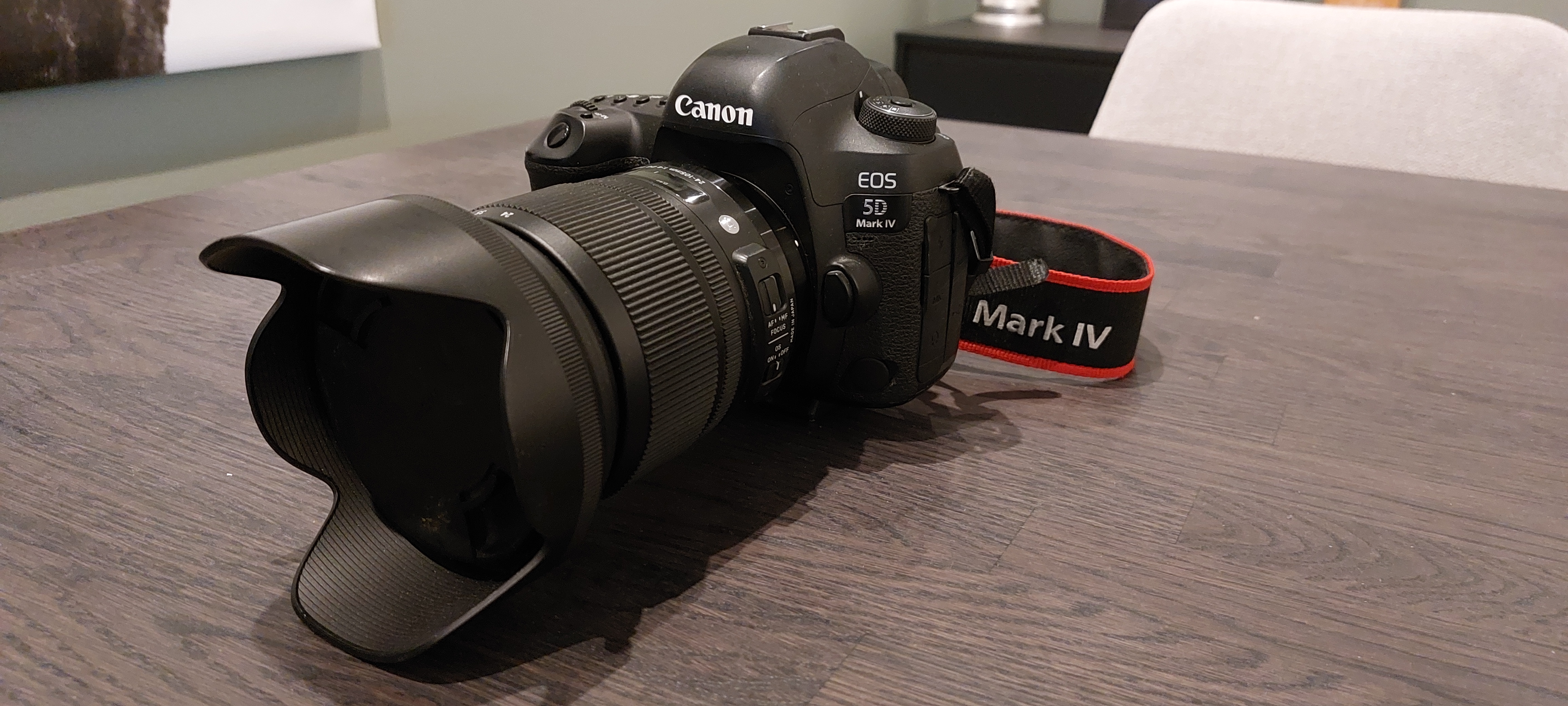 Canon 5d mark iv (inkl. batteri og minnekort - objektiver leies separat)