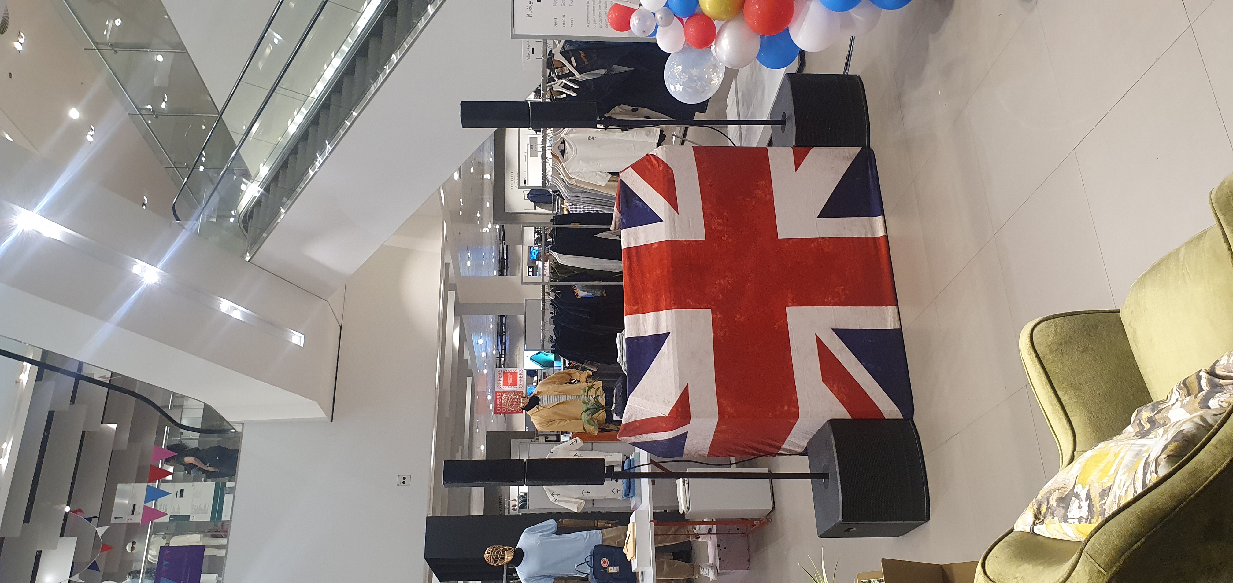 Foldable union jack dj booth 