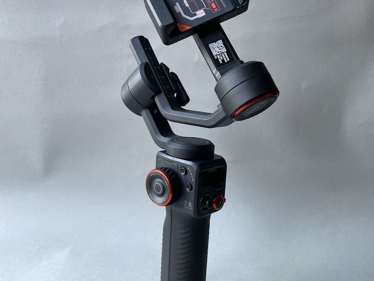 Gimbal stabilizer for smartphones