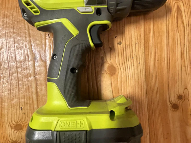 Ryobi r18dd3 - skruvdragare + batteri