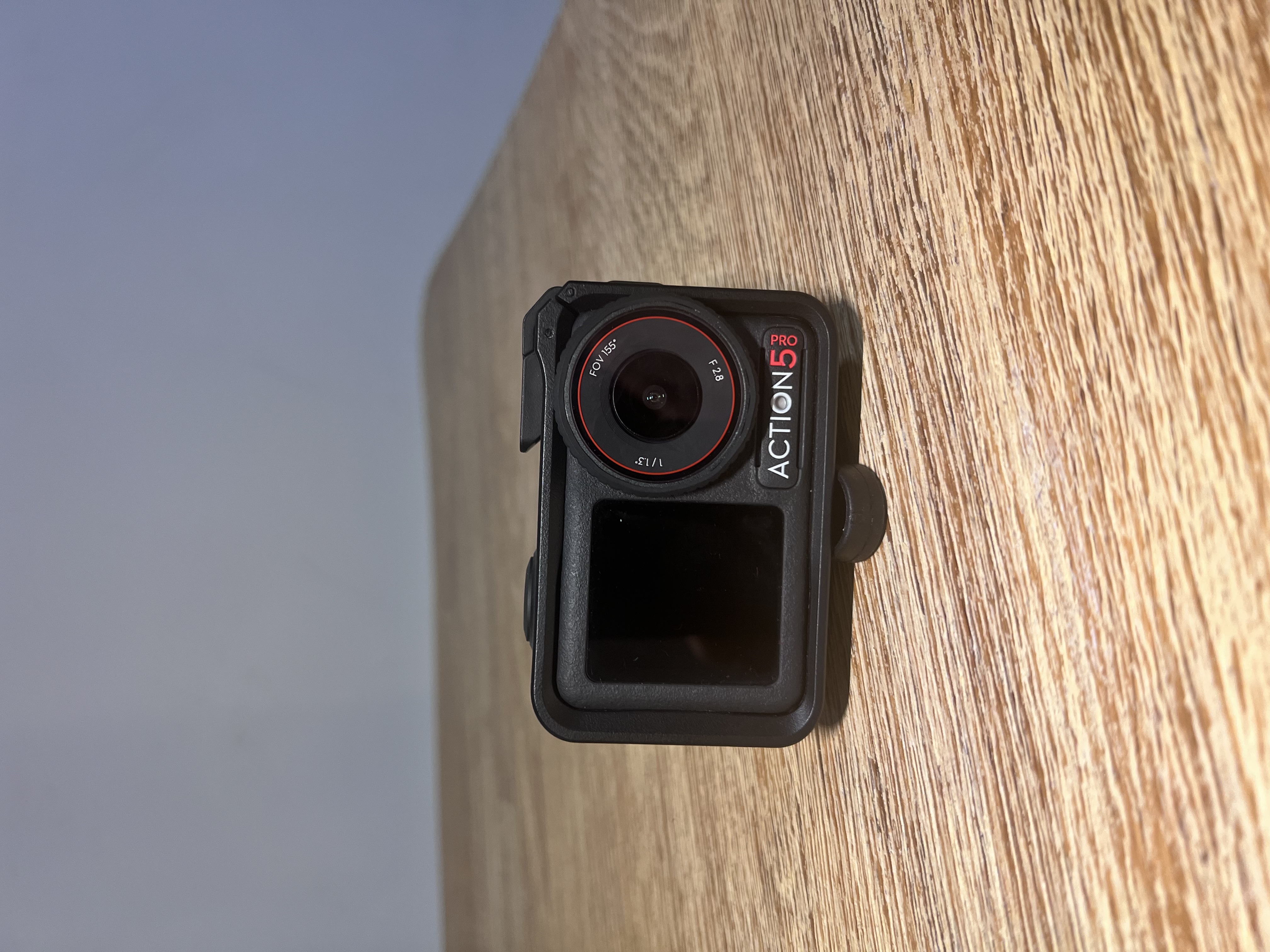Dji osmo action 5 pro – with stick, 128gb memory card, nd16 filter & carry case