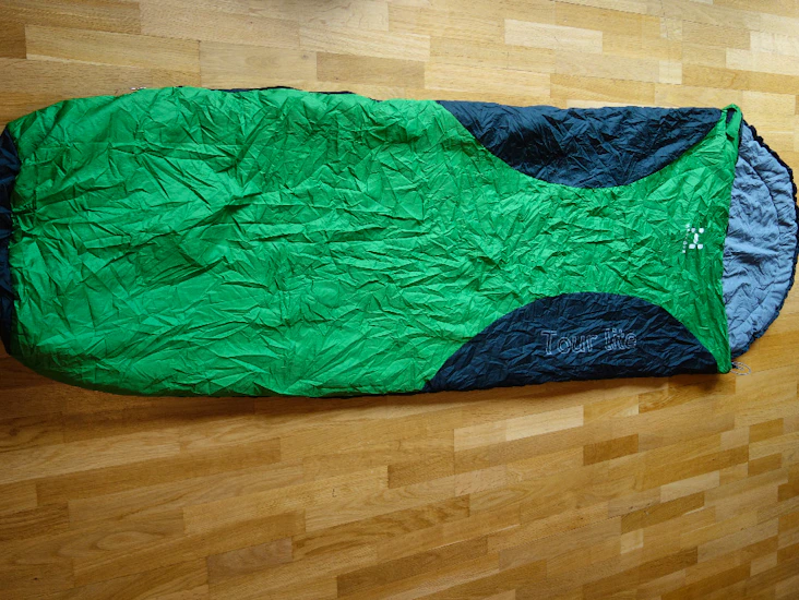 Haglöfs tour lite (höger, 8/12 °c)