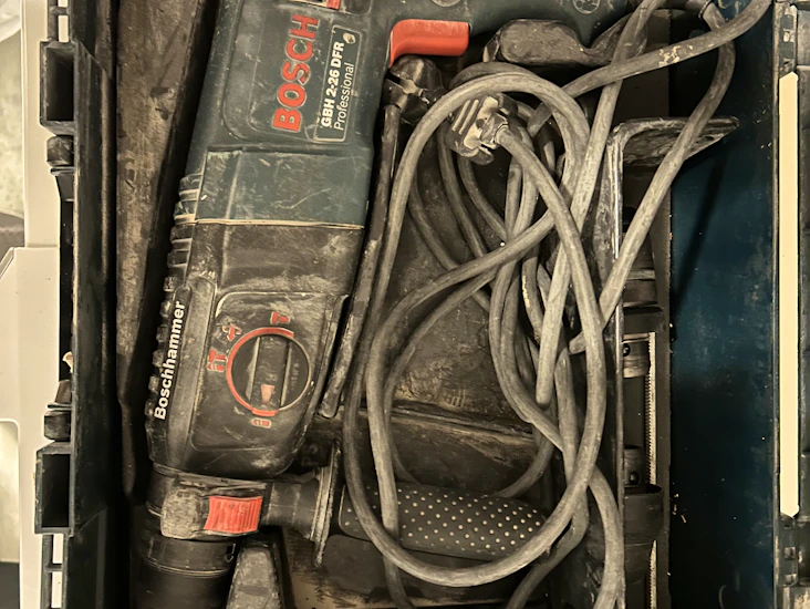 Bosch gbh 2-26 + skaftbitar