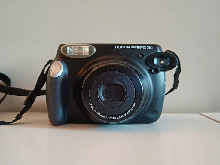 Fujifilm instax wide 210