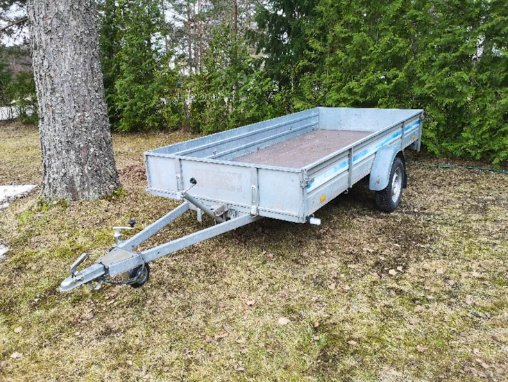 Släpvagn m tipp. 750 kg. 350 cm.