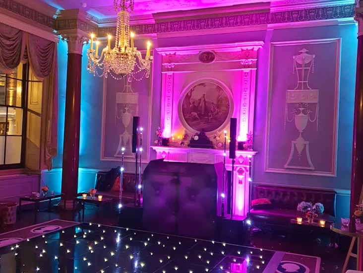 Foldable black chesterfield dj booth