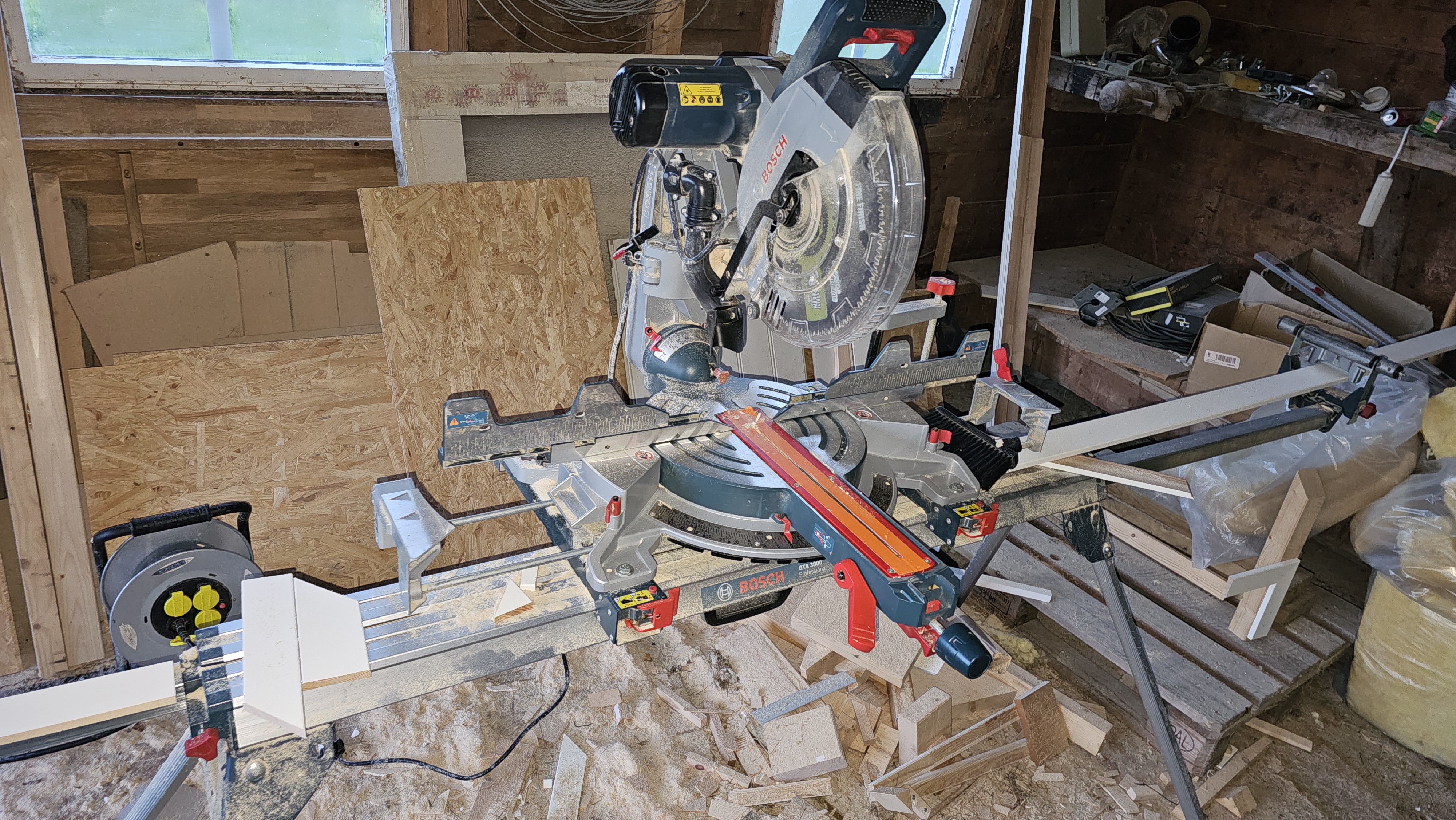 Bosch kapp- og gjærsag med bukk/bord.