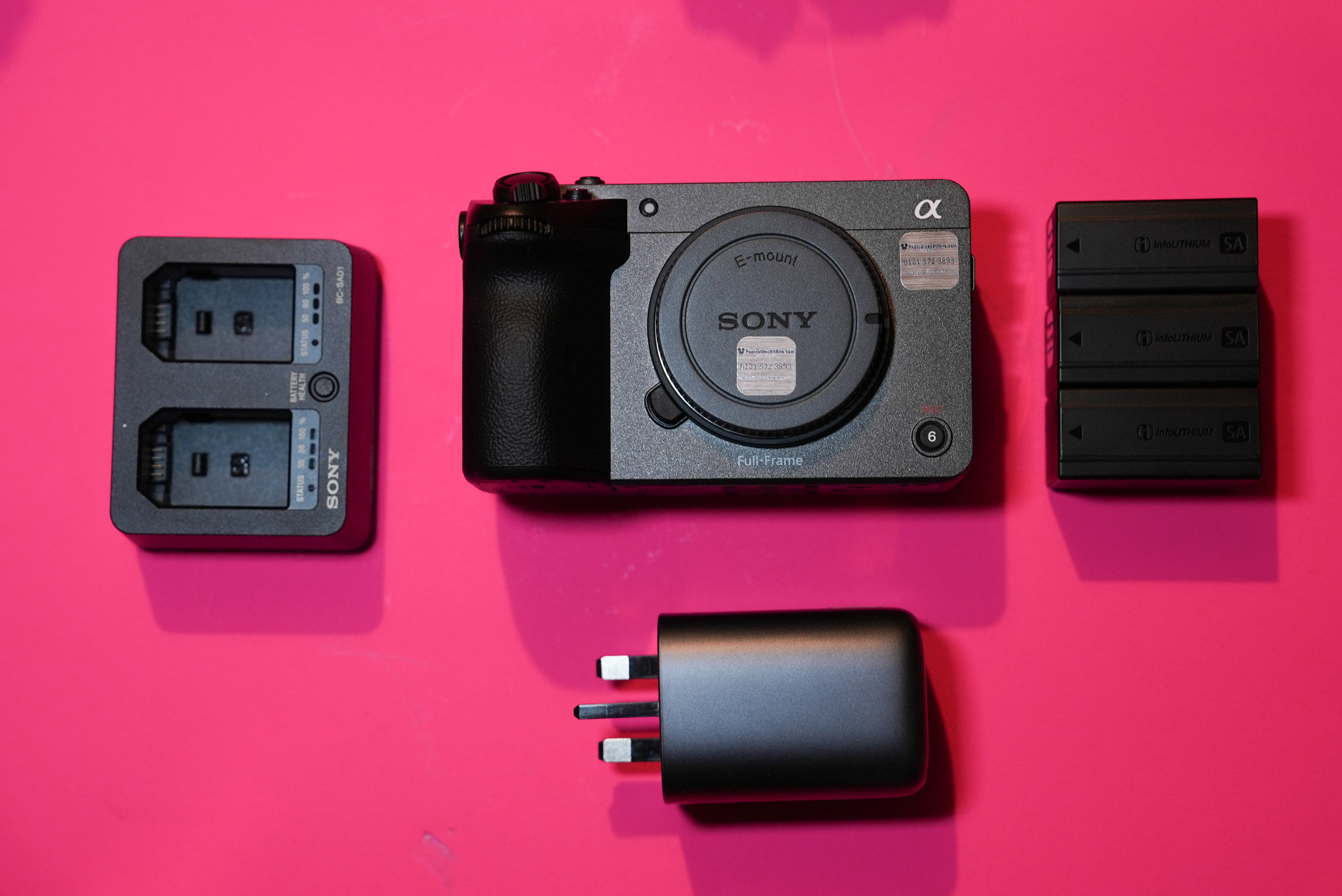 Sony fx5 + charger + 3 batteries