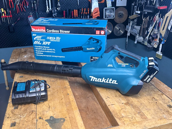 Grymt o stark lövblås från makita på batteri