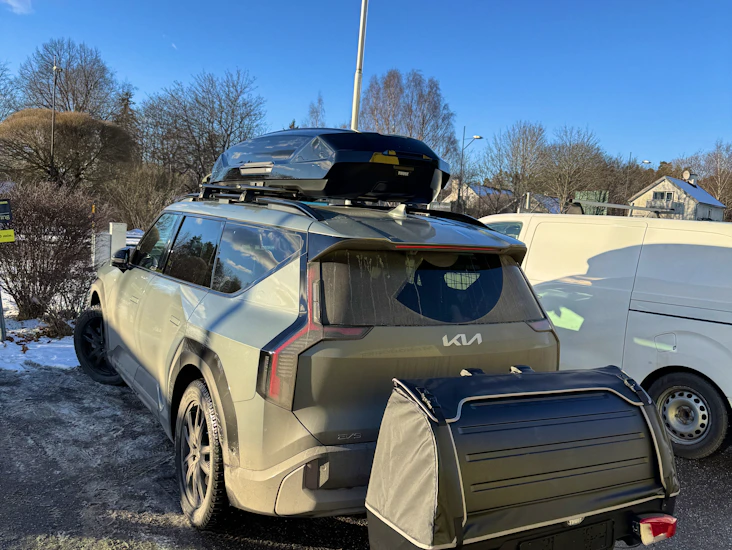 Packbox, dragkroksmonterad lasthållare från thule onto