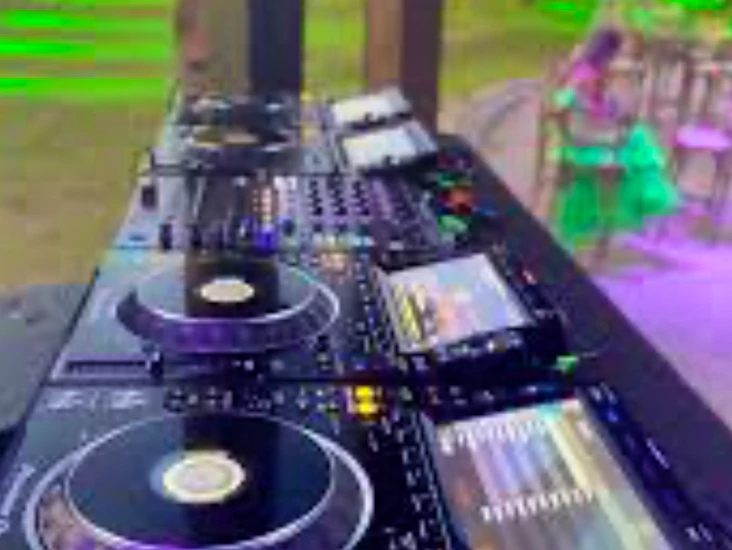 Cdj 3000s and a9 mixer