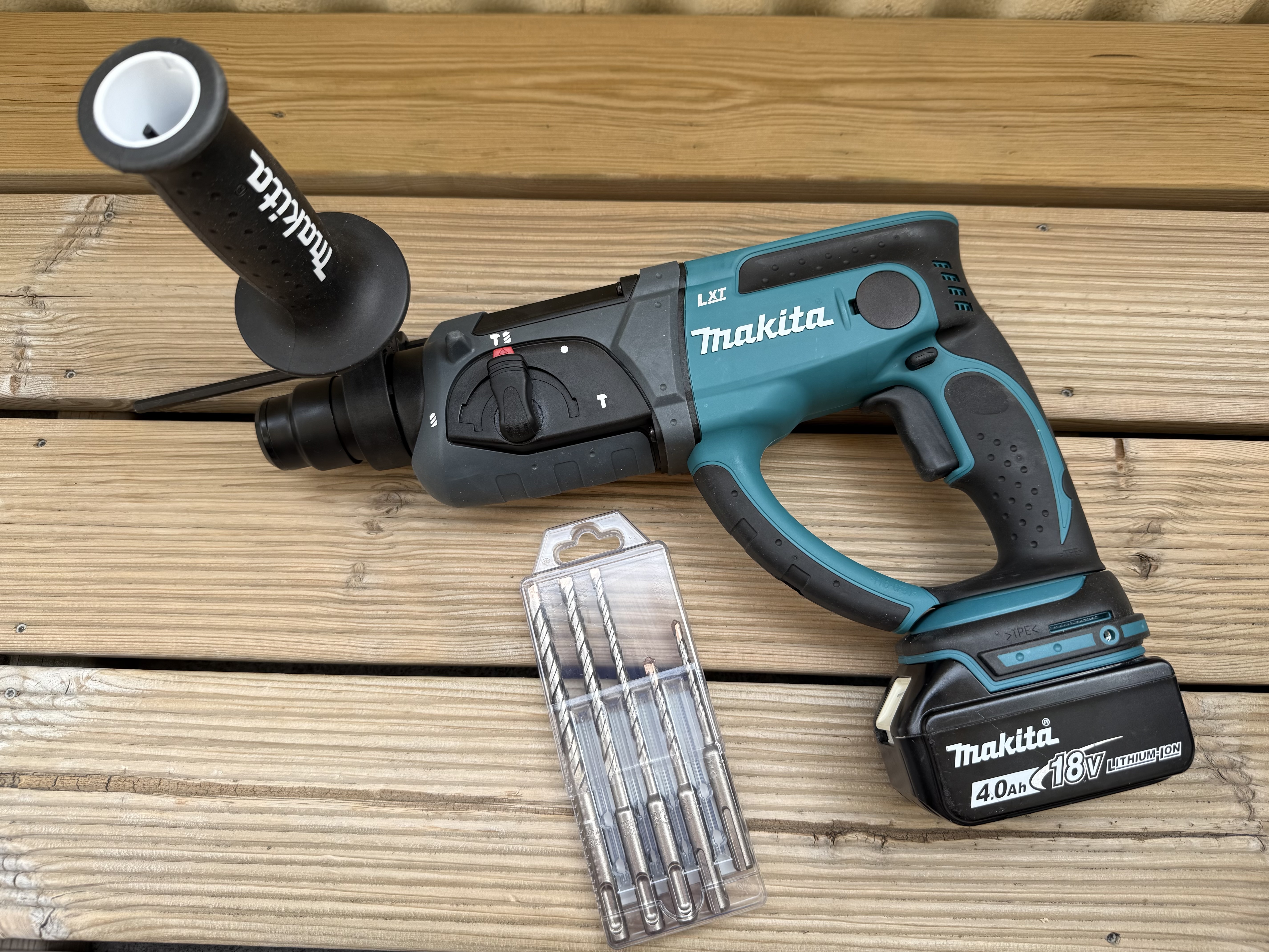 Makita kombihammare dhr202 med batteri och betongborrar