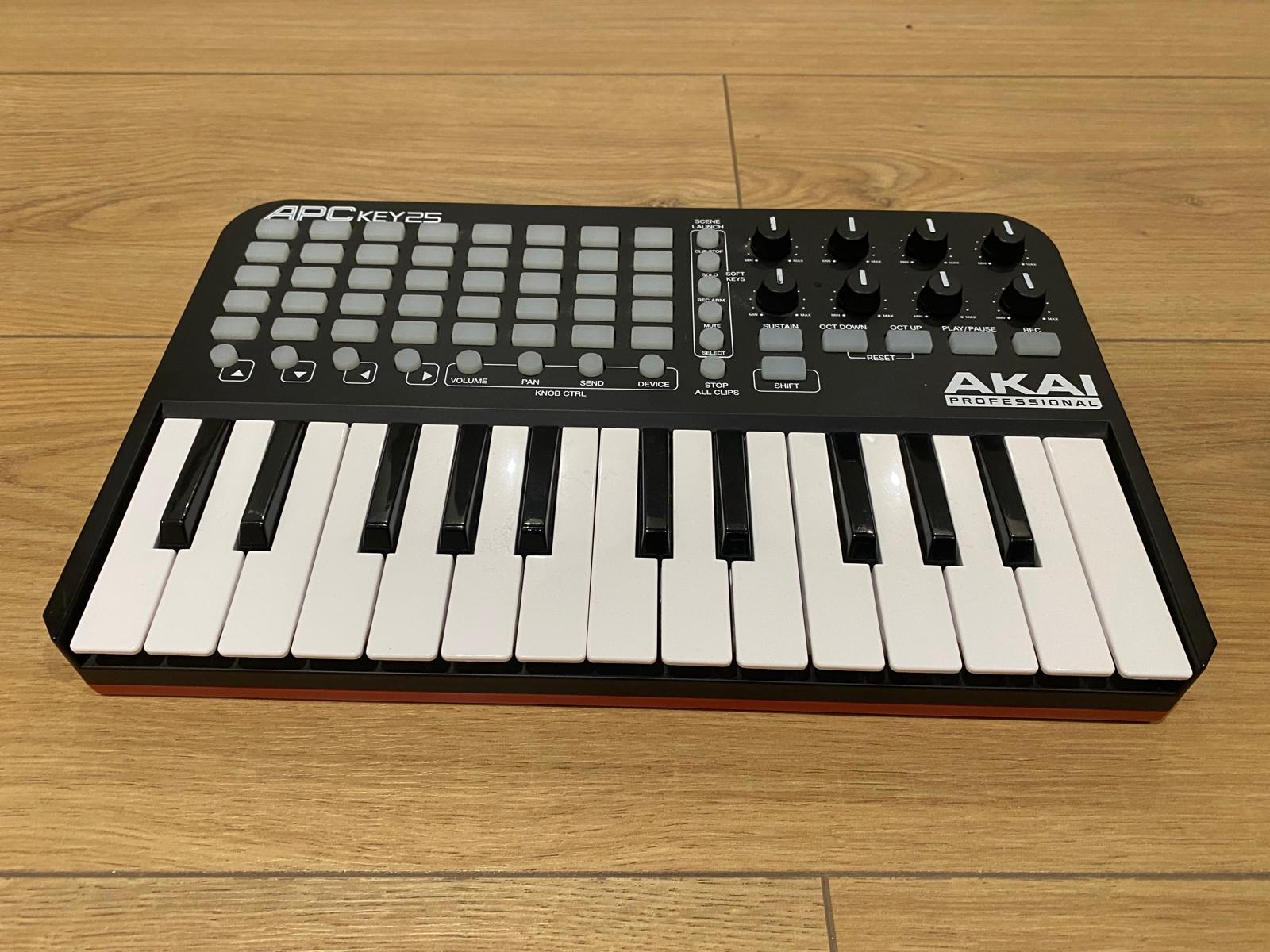 Akai apc key 25 usb keyboard controller