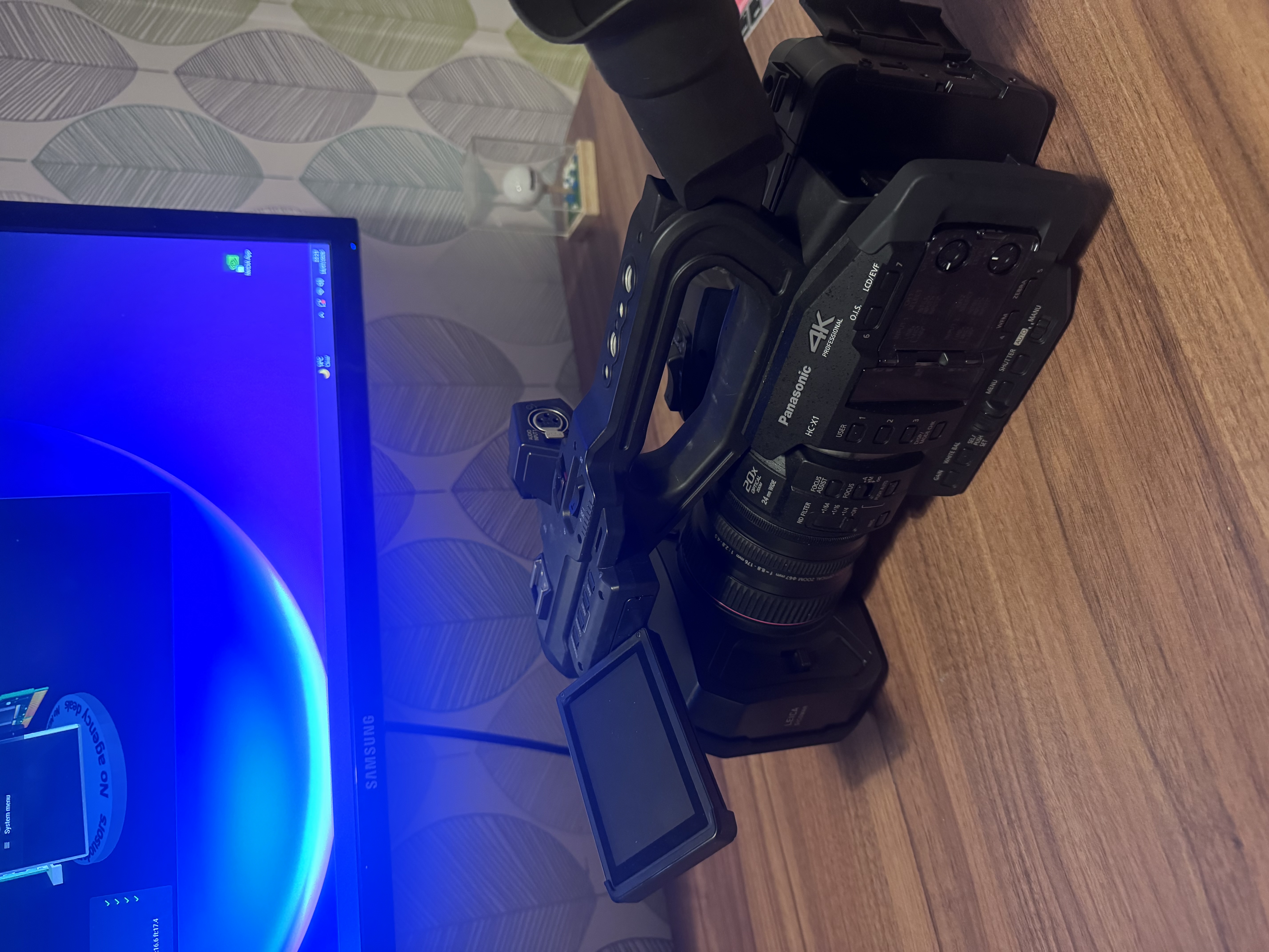 Panasonic hc-x1 4k professional camcorder