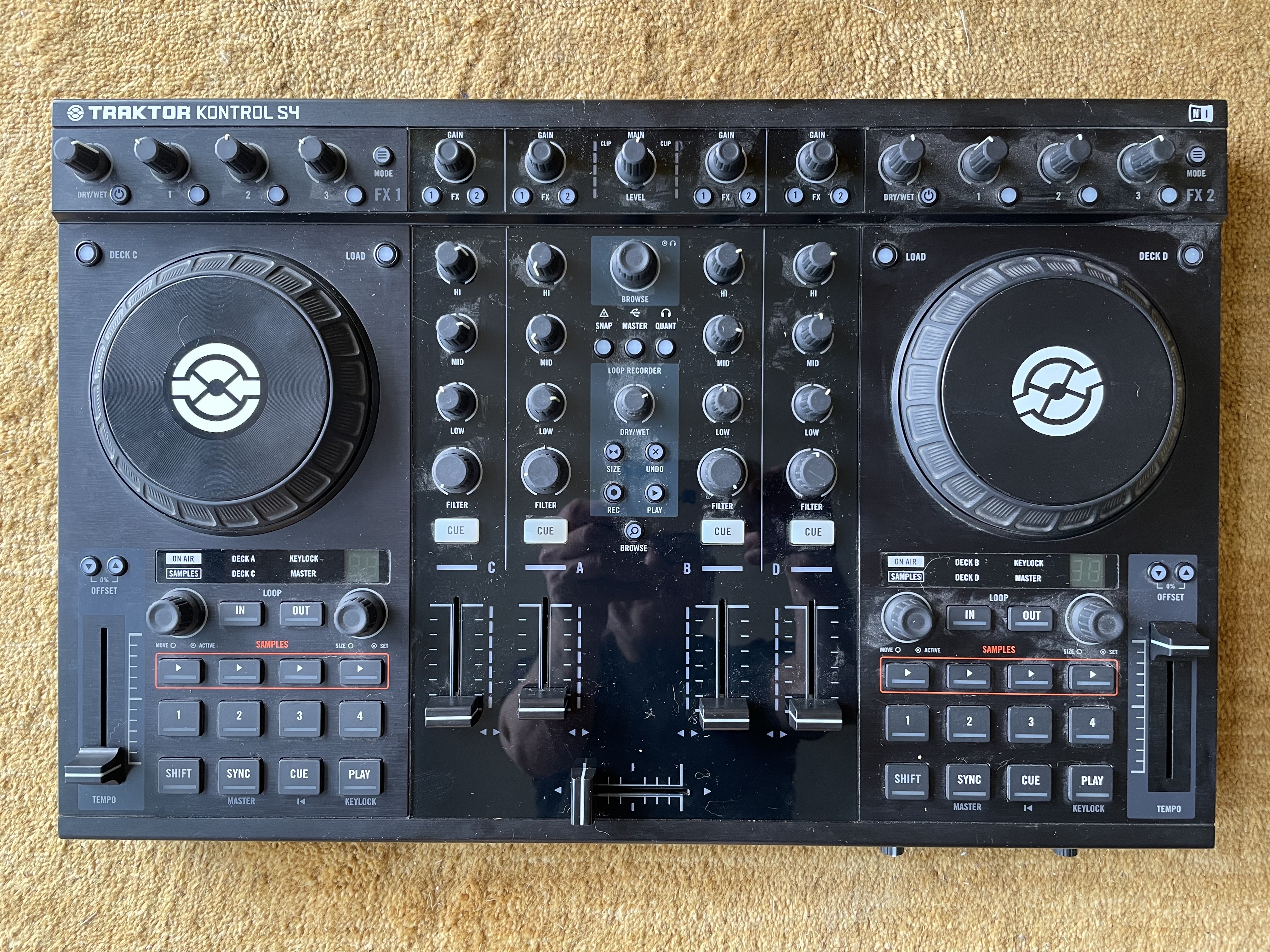 Traktor s4 controller (s1)