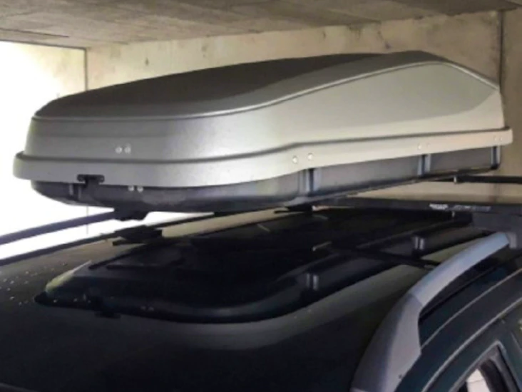 Universal takbox med räcke