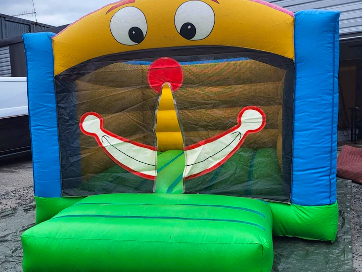 Pomppulinna 3-5 lasta kerralla