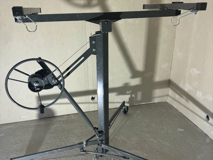 Probuilder gipsplateheis med vippefunksjon