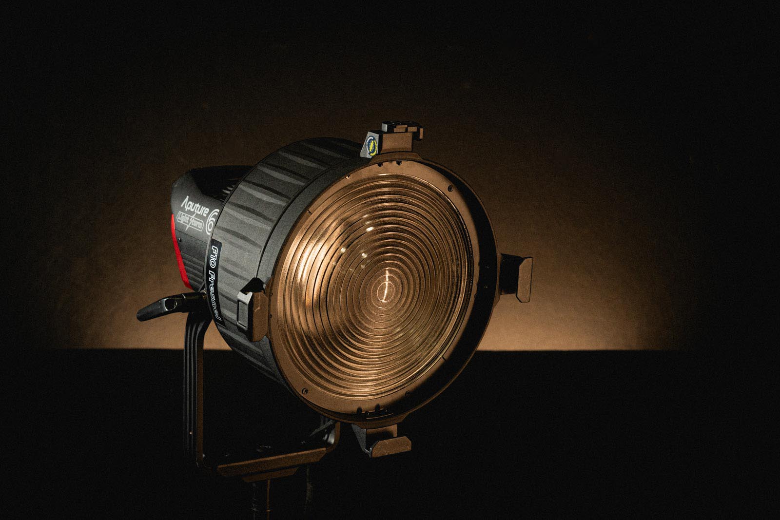 Aputure f10 fresnel