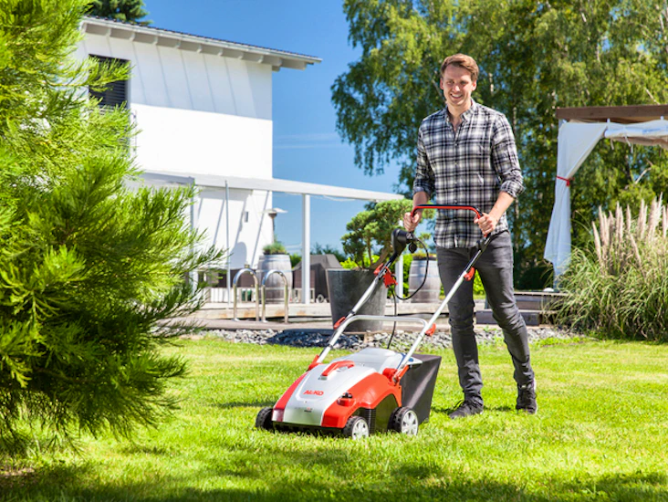 Plenlufter, vertikalskjærer og mosefjerner toppmodell fra al-ko