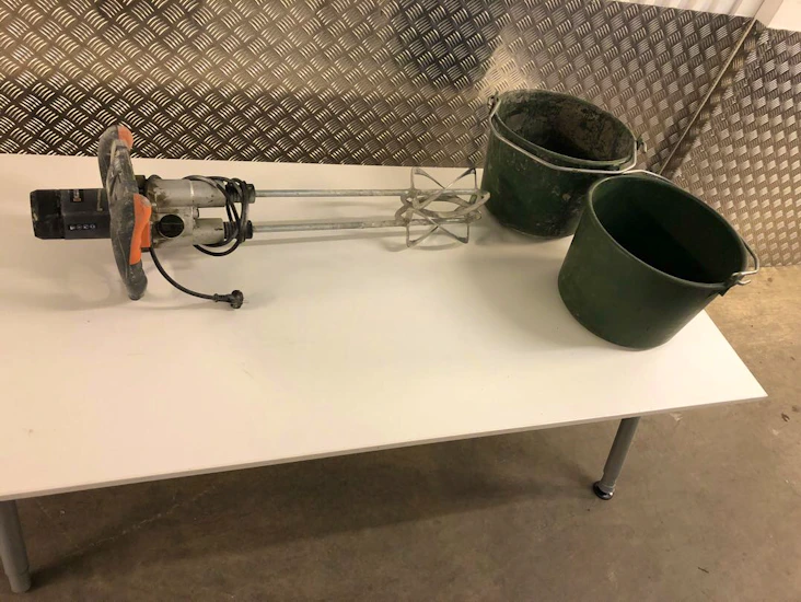 Akut dubbel vispadande visp med tillbehör