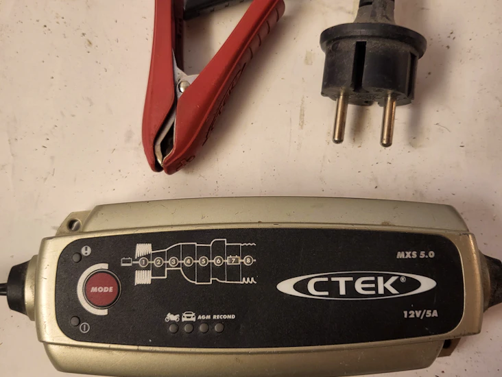 Ctek batteriladdare