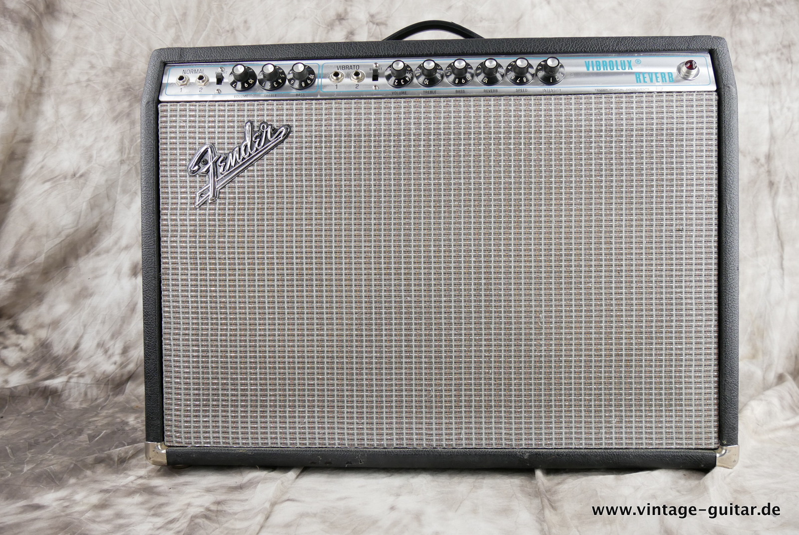 Fender 1968-69 vibrolux combo, silverface.