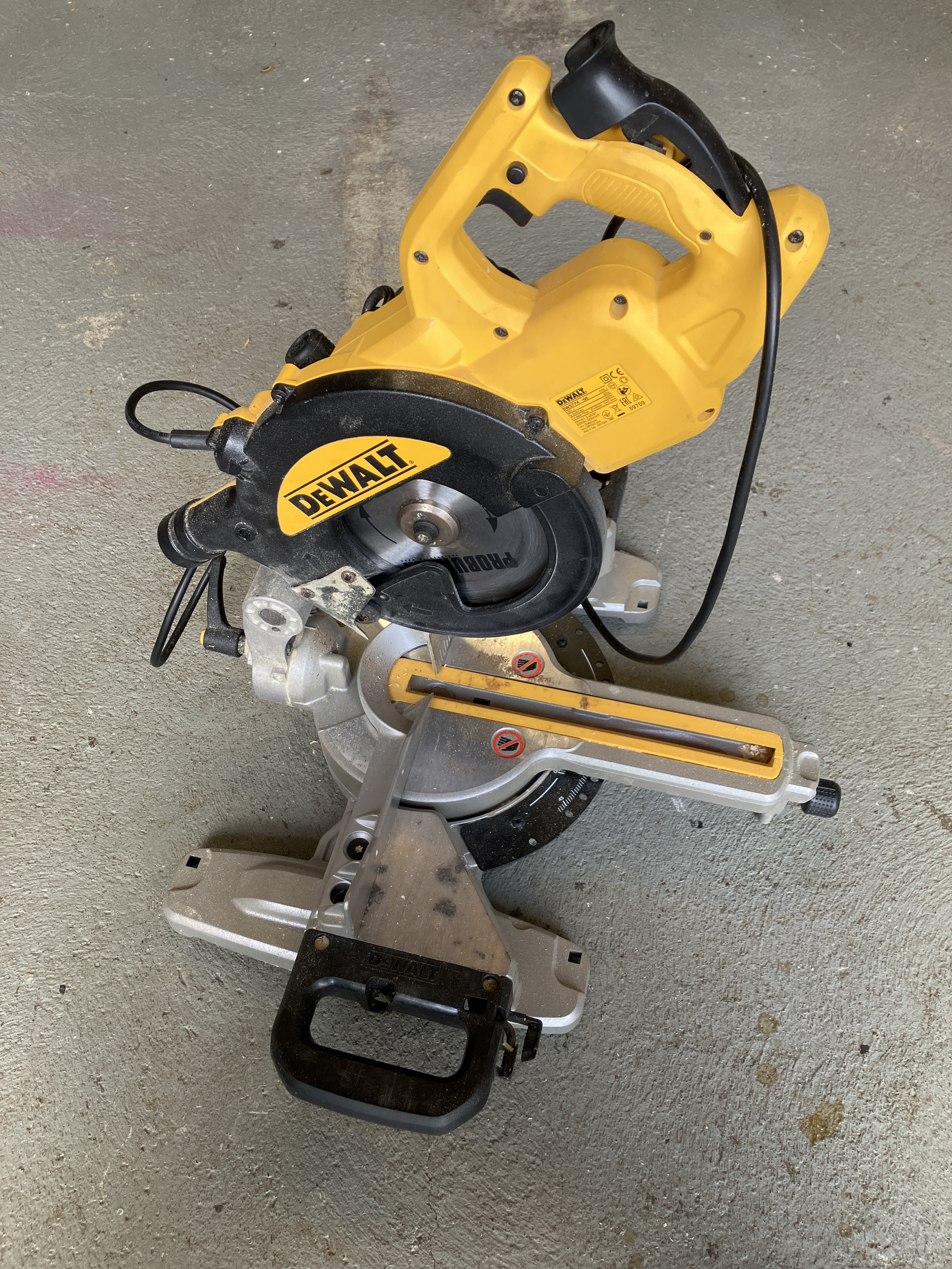 Dewalt kapp- og gjærsag